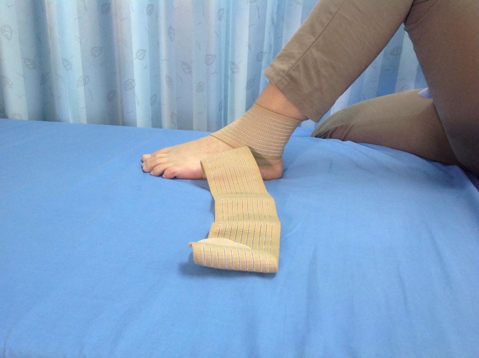 ผ้ายืดรัดข้อเท้า ที่รัดข้อเท้า ซัพพอร์ตเท้า ผ้ารัดข้อเท้า ที่พยุงข้อเท้า อุปกรณ์พยุงข้อเท้า ที่รัดซัพพอร์ตข้อเท้า ผ้ารัดข้อเท้า [Ankle Support]