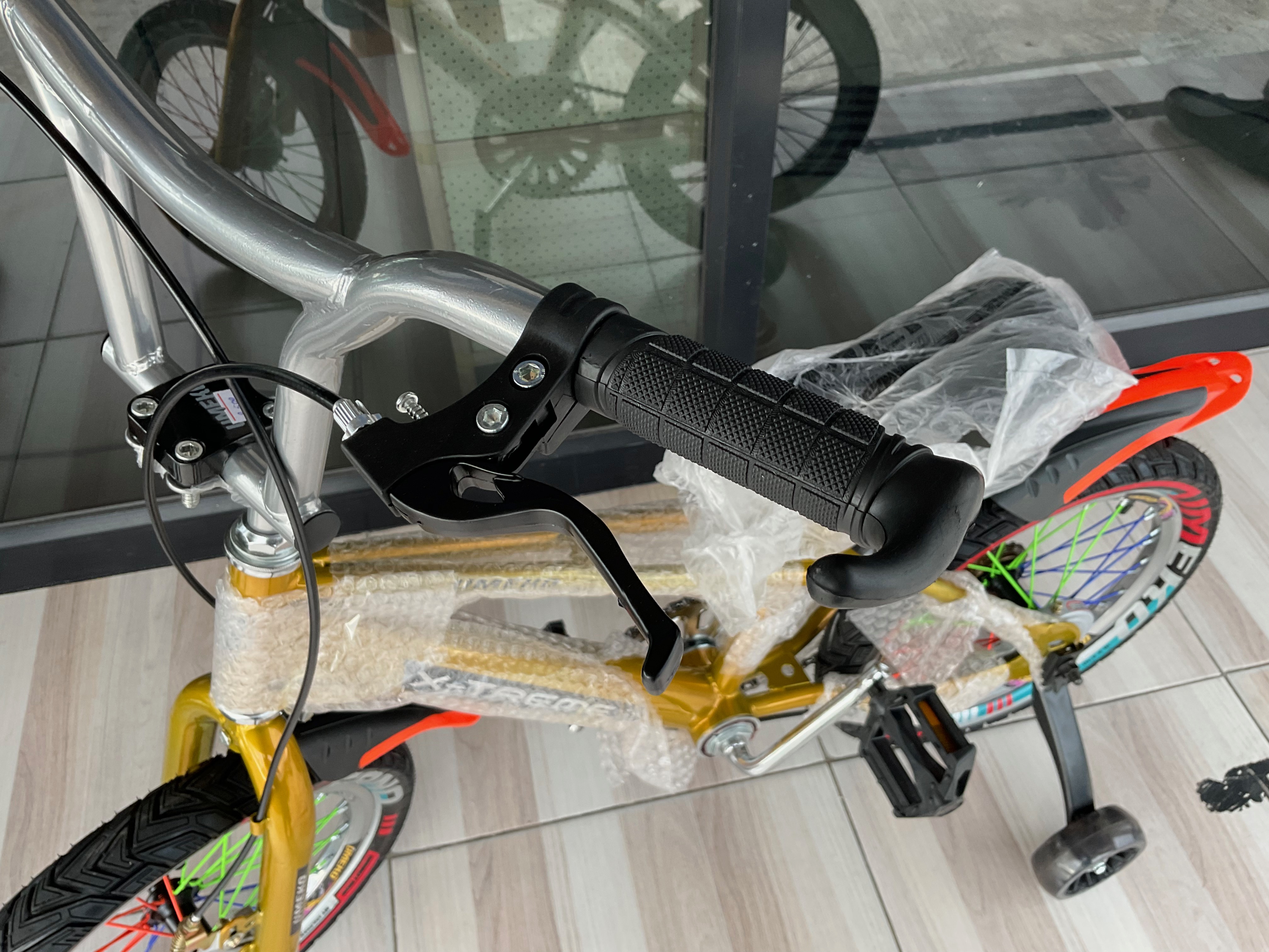 จักรยานเด็ก BMX 16 นิ้ว