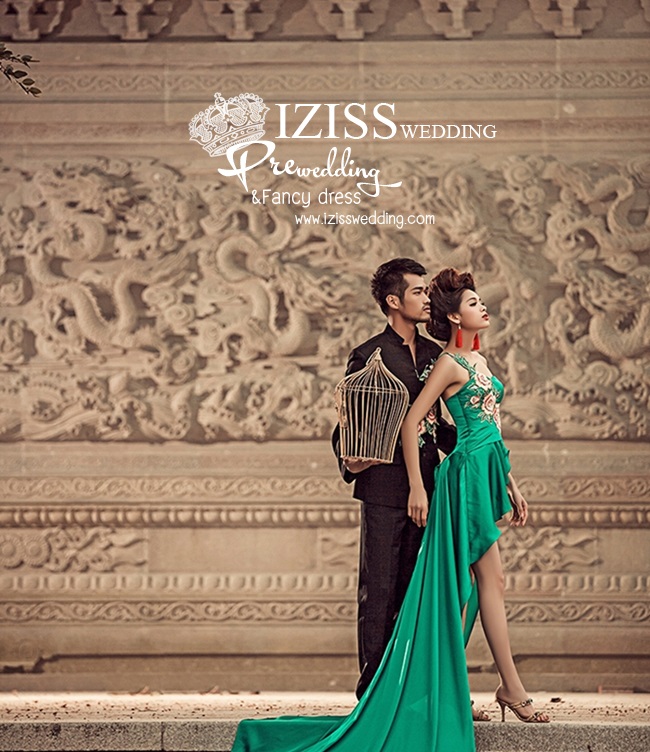 PW148 - Pre order ชุดคู่ถ่ายพรีเวดดิ้ง (prewedding dress) & ชุดแต่งงานแฟนซี (Fancy wedding dress)ชายหญิง "ธีมสีเขียว-ดำ"