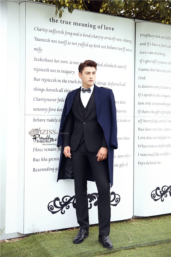 ST113- **พรีออเดอร์มีสีน้ำเงินและสีดำ** สูทยาวแฟนซีผู้ชายสีน้ำเงินและสีดำ ชุดสูทเจ้าบ่าว สูทแฟนซี ถ่ายพรีเวดดิ้ง & ชุดแต่งงานแฟนซี (Fancy wedding dress) สูทผู้ชายสีน้ำเงิน และสีดำ