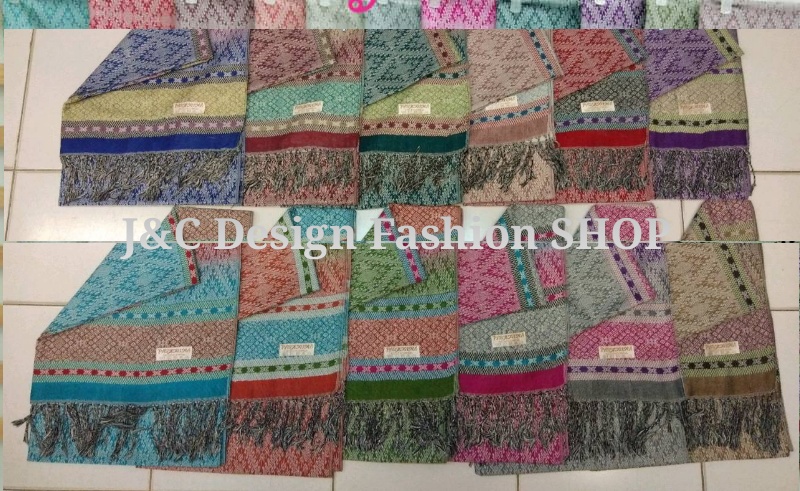 #ผ้าคลุมไหล่ทอลายไทย #ผ้าพันคอลายไทย #ผ้าคลุมไหล่กับผ้าซิ่น #ผ้าคลุมไหล่ตีนจก #ผ้าเบี่ยงพาดไหล่