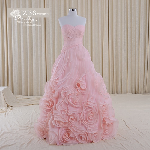 RM021 **งานตัดเกรด A**พรีออเดอร์ชุดราตรีหรูหรา ชุดแต่งงาน ชุดพรีเวดดิ้งสั่งตัดได้ค่ะ งานเกรดพรีเมี่ยม ตัดเย็บปราณีต สวมใส่สวยงามดุจเจ้าหญิง