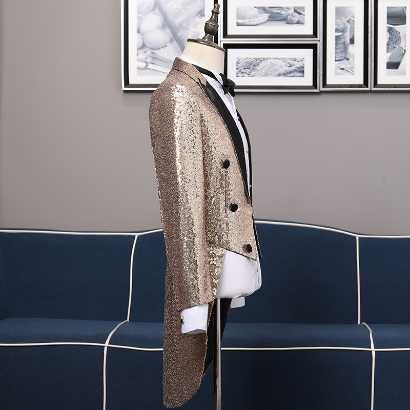 ST128- **พรีออเดอร์มี3สี**สูททักซิโด้เลื่อมผู้ชายสีเทาเงิน สีทองและสีดง สลับปกสีดำ แขนยาว พร้อมกางเกง ชุดสูทเจ้าบ่าว สูทแฟนซี ถ่ายพรีเวดดิ้ง & ชุดแต่งงานแฟนซี (Fancy wedding dress) สูทเลื่อมผู้ชายสีเงิน สีทองและสีแดง