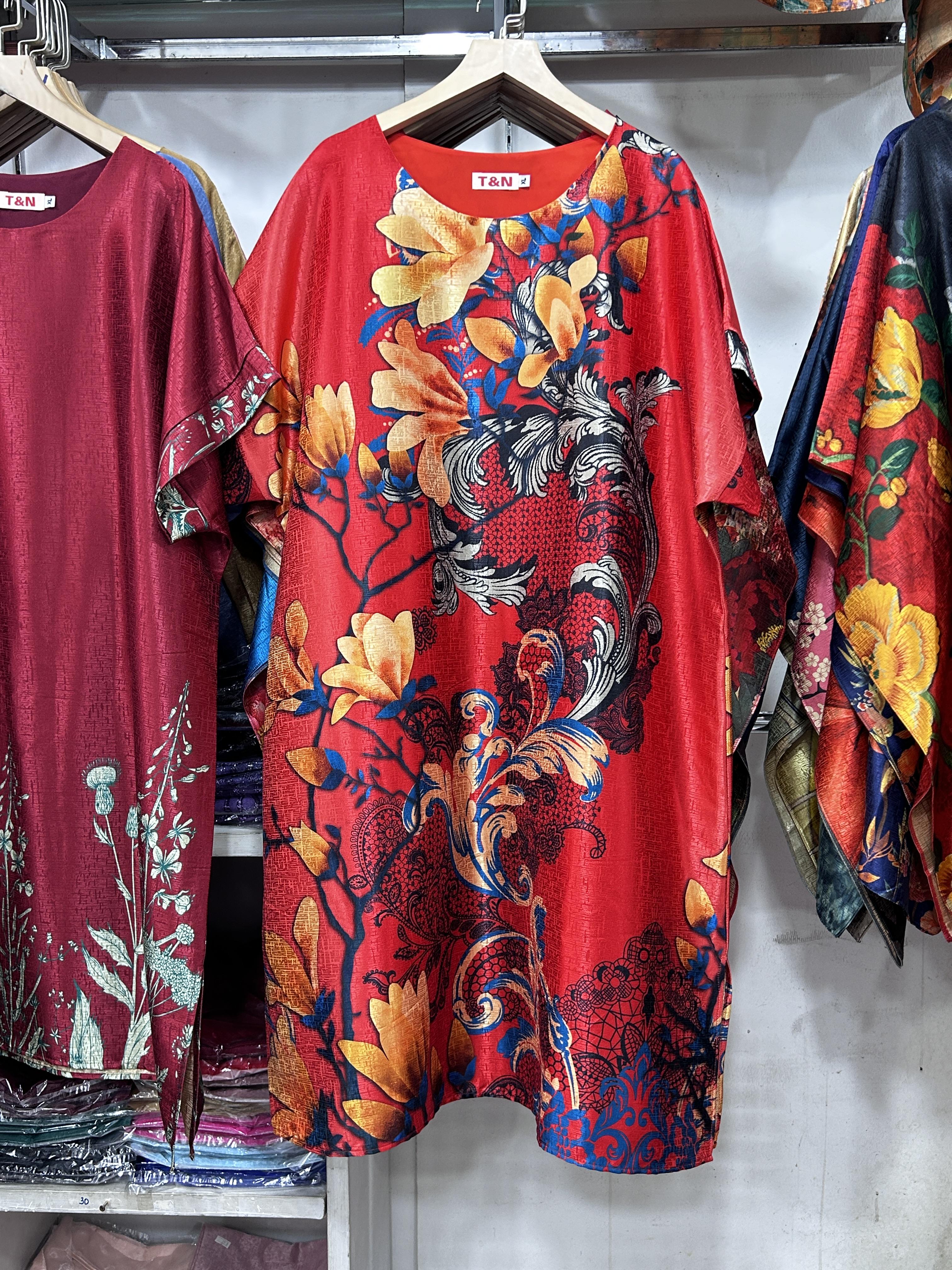 MT24-1136 เดรสไหมจีนคอปาด อก 50 52 นิ้ว สวยสไต์คุณนาย เสื้อผ้าผู้ใหญ่
