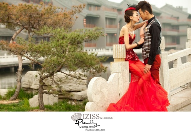 PW039 - **เลิกผลิตค่ะ** ชุดคู่ถ่ายพรีเวดดิ้ง (prewedding dress) & ชุดแต่งงานแฟนซี (Fancy wedding dress)ชายหญิง "ธีมสีแดง-ดำ"