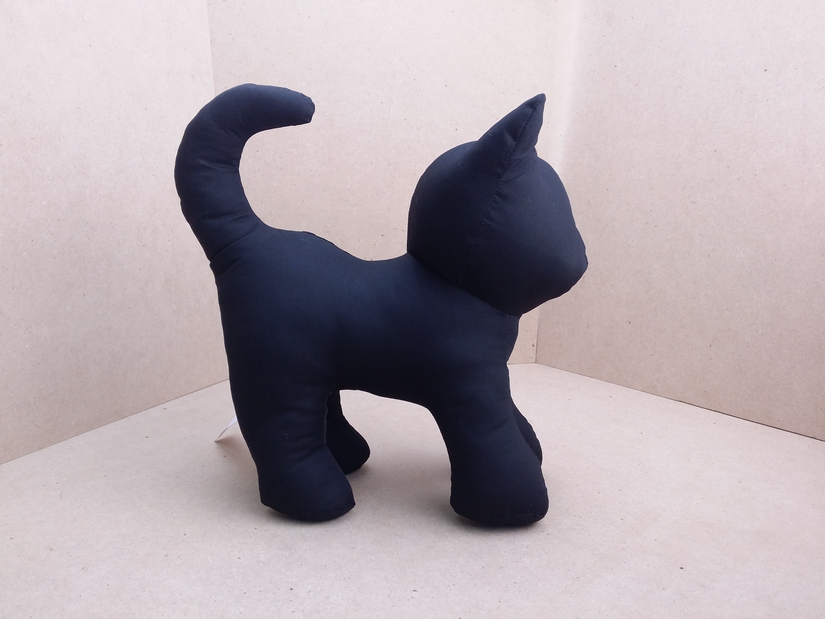 ตุ๊กตาแมวยืน สีดำ ตุ๊กตาติดชื่อได้ ขนาด 16*24*28 ซม.ของขวัญวันเกิด ของขวัญรับปริญญา ของขวัญชิ้นเดียวในโลก