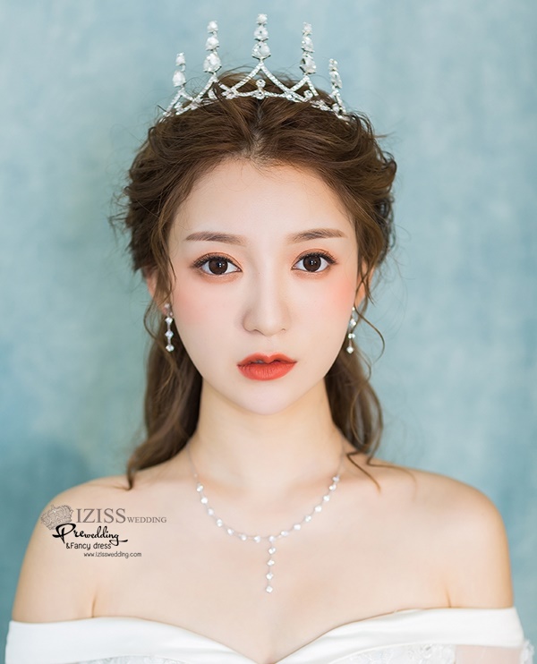 AC027 **พรีออเดอร์**ชุดเทียร่า มงกุฎเพชร ต่างหูและสร้อยคอ ชุดเครื่องประดับเจ้าสาวสวยหรูดุจเจ้าหญิง