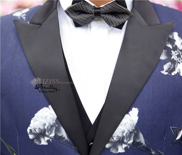 ST112- **พรีออเดอร์**สูทยาวแฟนซีผู้ชายสีน้ำเงินลายดอกไม้ ชุดสูทเจ้าบ่าว สูทแฟนซี ถ่ายพรีเวดดิ้ง & ชุดแต่งงานแฟนซี (Fancy wedding dress) สูทยาวผู้ชายสีน้ำเงินลายดอกไม้