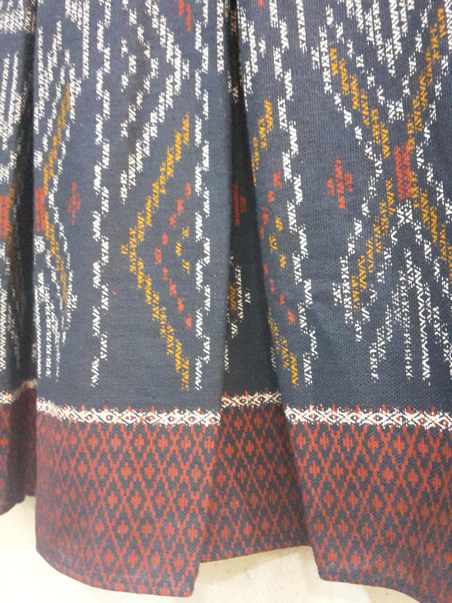 กระโปรงผ้าไทยสำเร็จรูป กระโปรงผ้าฝ้ายมัดมัดหมี่ กระโปรงผ้าฝ้ายทรงทวิท กระโปรงผ้าฝ้ายวัยรุ่น