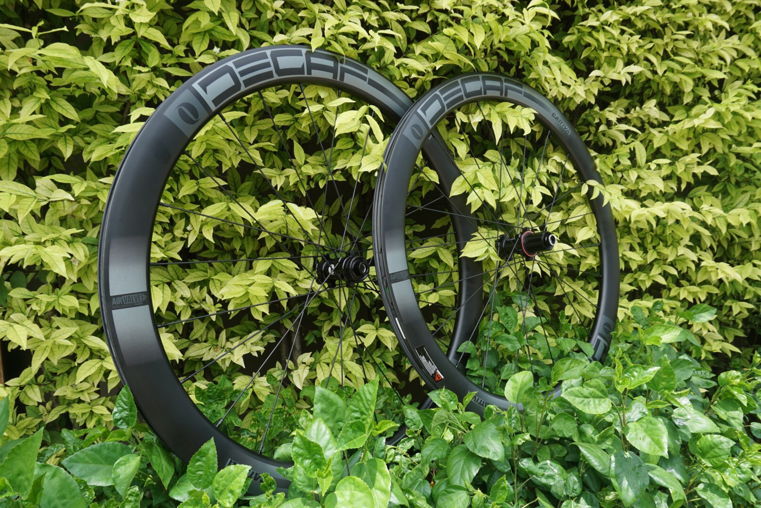 ล้อจักรยานคาร์บอนเสือหมอบแบบดิสเบรคยี่ห้อ JAVA Deca 50 AIR carbon ดุม ceramic