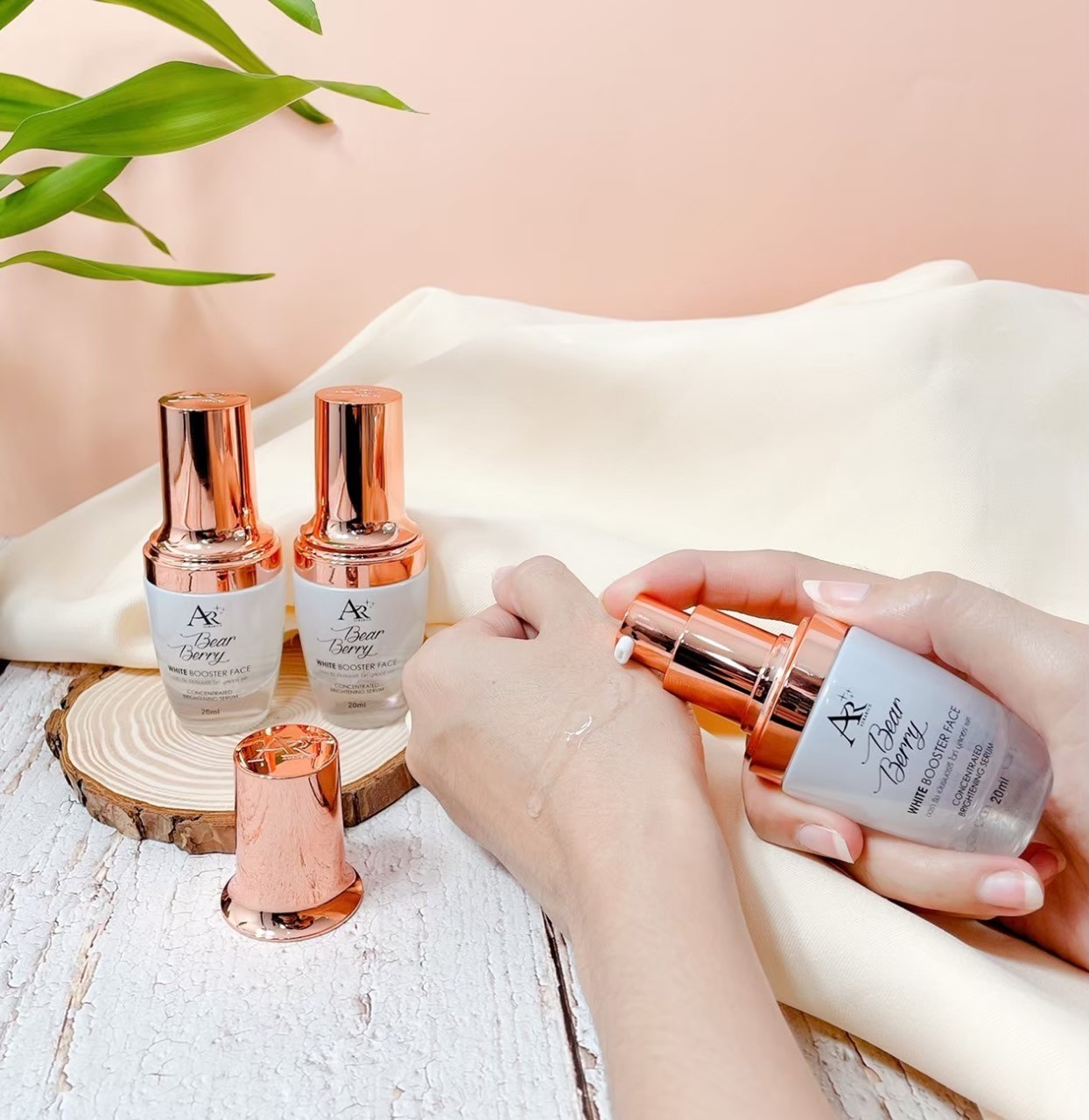 เซรั่มออร่าริช BEAR BERRY WHITE BOOSTER FACE