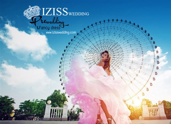 PW251 - **พรีออเดอร์เฉพาะชุดผู้หญิง** ชุดคู่ถ่ายพรีเวดดิ้ง (prewedding dress) & ชุดแต่งงานแฟนซี (Fancy wedding dress)ชายหญิง "ธีมสีชมพูอ่อน"