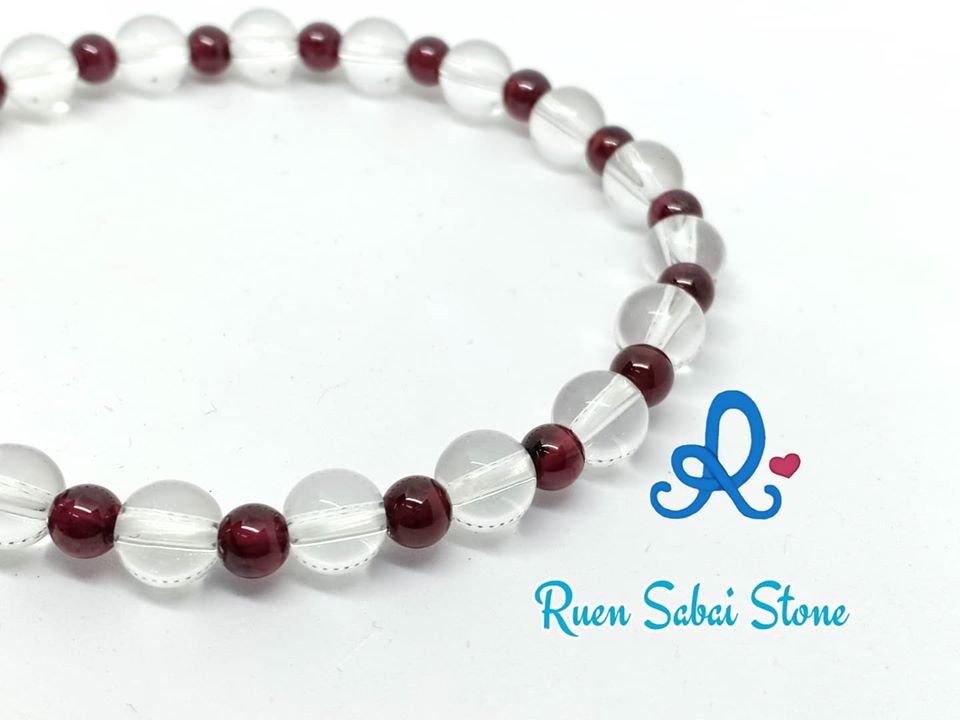 สร้อยข้อมือหินควอตซ์ใส+โกเมน หินขนาด 6 มม.