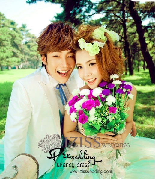 PW125 - Pre order ชุดคู่ถ่ายพรีเวดดิ้ง (prewedding dress) & ชุดแต่งงานแฟนซี (Fancy wedding dress)ชายหญิง "ธีมสีเขียว-ขาว"