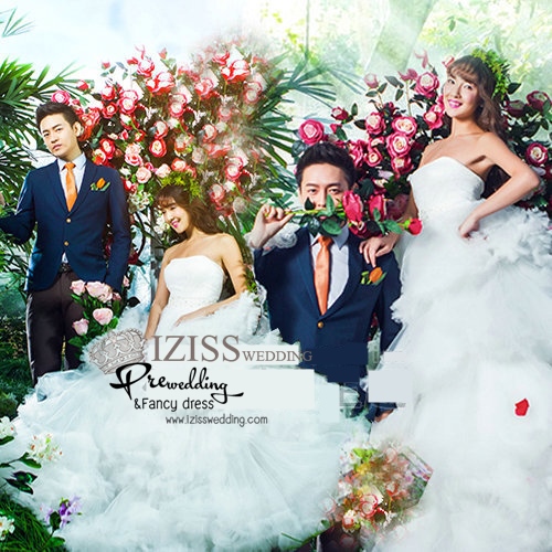 PW544- **พร้อมส่งเฉพาะชุดผญ.ค่ะ**ชุดคู่ถ่ายพรีเวดดิ้ง (prewedding dress) & ชุดแต่งงานแฟนซี (Fancy wedding dress)ชายหญิง "ธีมสีขาว น้ำเงิน"