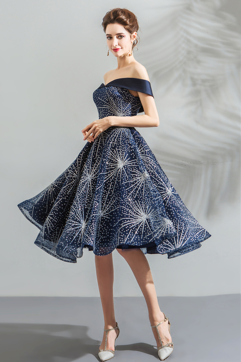 DS045 - **พรีออเดอร์** ชุดสีน้ำเงินกรมท่าประดับกากเพชร ชุดราตรี เดรสสั้นออกงาน (short dresses) ชุดไปงานแต่งงานสวยๆ