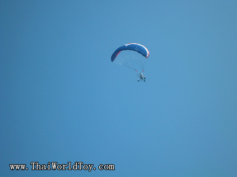 ร่มบินบังคับ 4 ช่อง ร่ม 1.5 เมตร