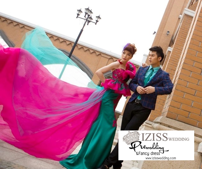 PW113 - Pre order ชุดคู่ถ่ายพรีเวดดิ้ง (prewedding dress) & ชุดแต่งงานแฟนซี (Fancy wedding dress)ชายหญิง "ธีมสีเขียว-น้ำเงินเข้ม"