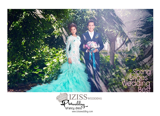 PW067 - **เลิกผลิตค่ะ** ชุดคู่ถ่ายพรีเวดดิ้ง (prewedding dress) & ชุดแต่งงานแฟนซี (Fancy wedding dress)ชายหญิง "ธีมสีเขียวมินท์-น้ำเงิน"