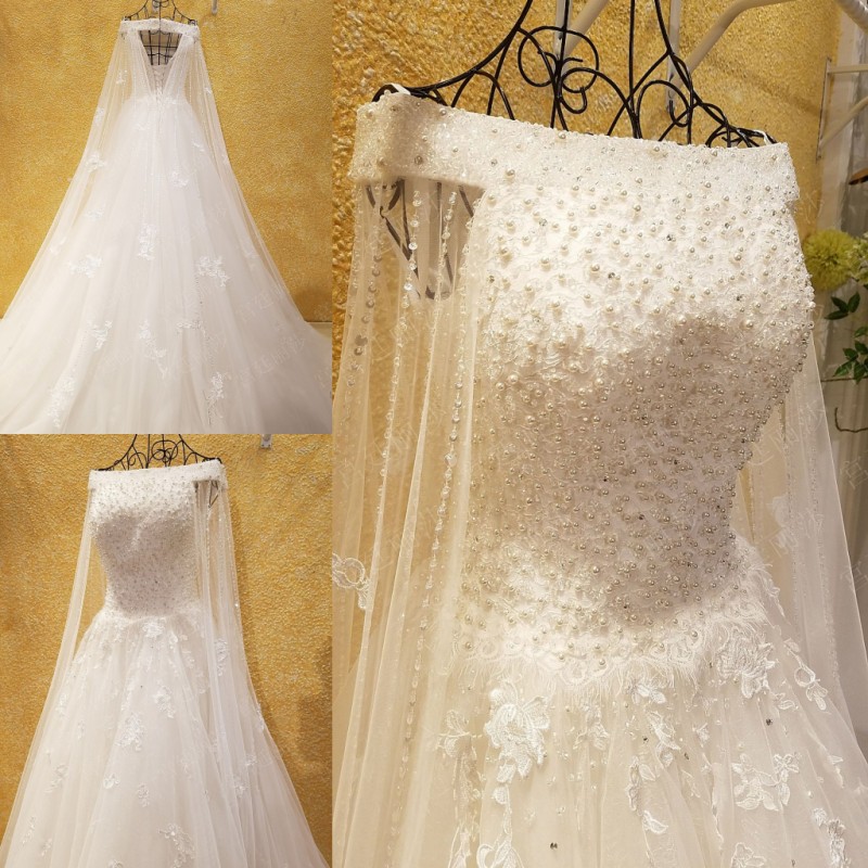 BRL027 **พรีออเดอร์**ชุดแต่งงานหรูหราประดับดอกไม้ผสมเพชรและคริสตัล สวยงามดุจเจ้าหญิง