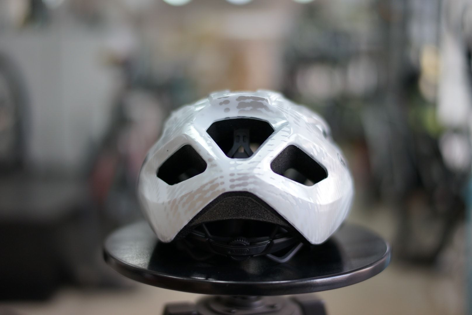 หมวกกันน็อคจักรยาน ใหม่ล่าสุด ABUS Macator เยอรมัน