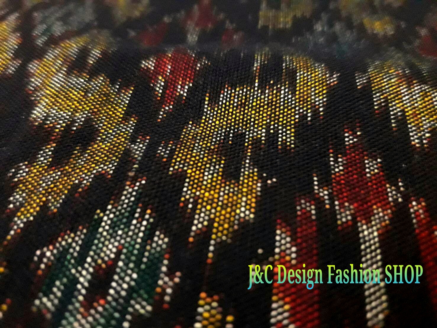 ผ้าซิ่นมัดหมี่ตีนแดง ผ้าซิ่นตีนแดง ผ้าถุงฝ้ายมัดหมี่ตีนแดง ผ้าทอพื้นเมืองบุรีรัมย์ ลายขอนาคเล็ก อัปสรา 2 เมตร