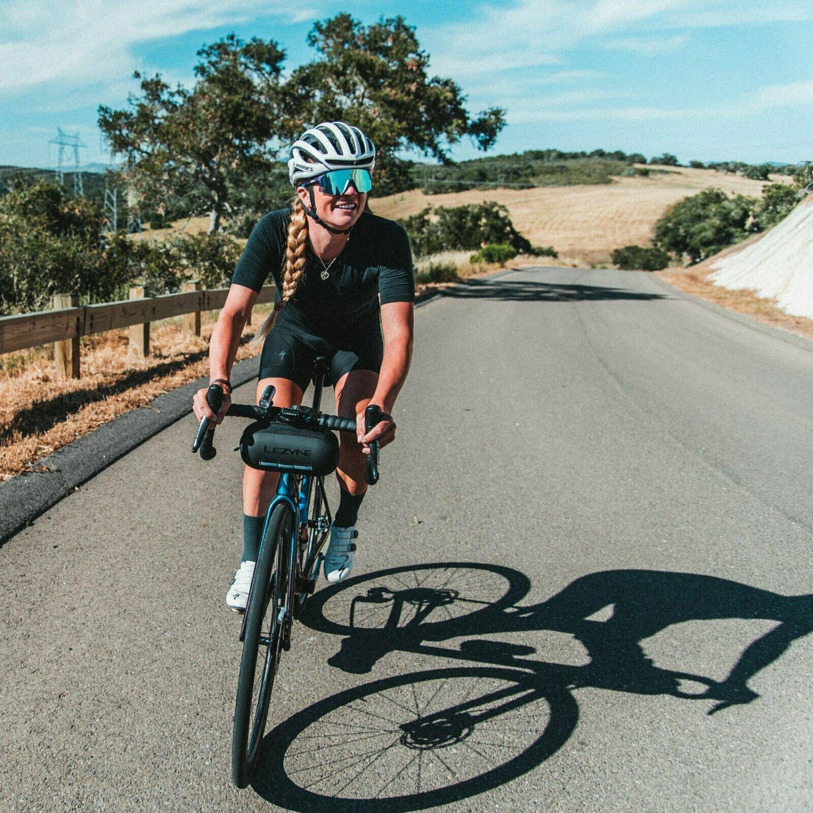 กระเป๋าหน้าจักรยาน LEZYNE HARD BAR CADDY 2.2L