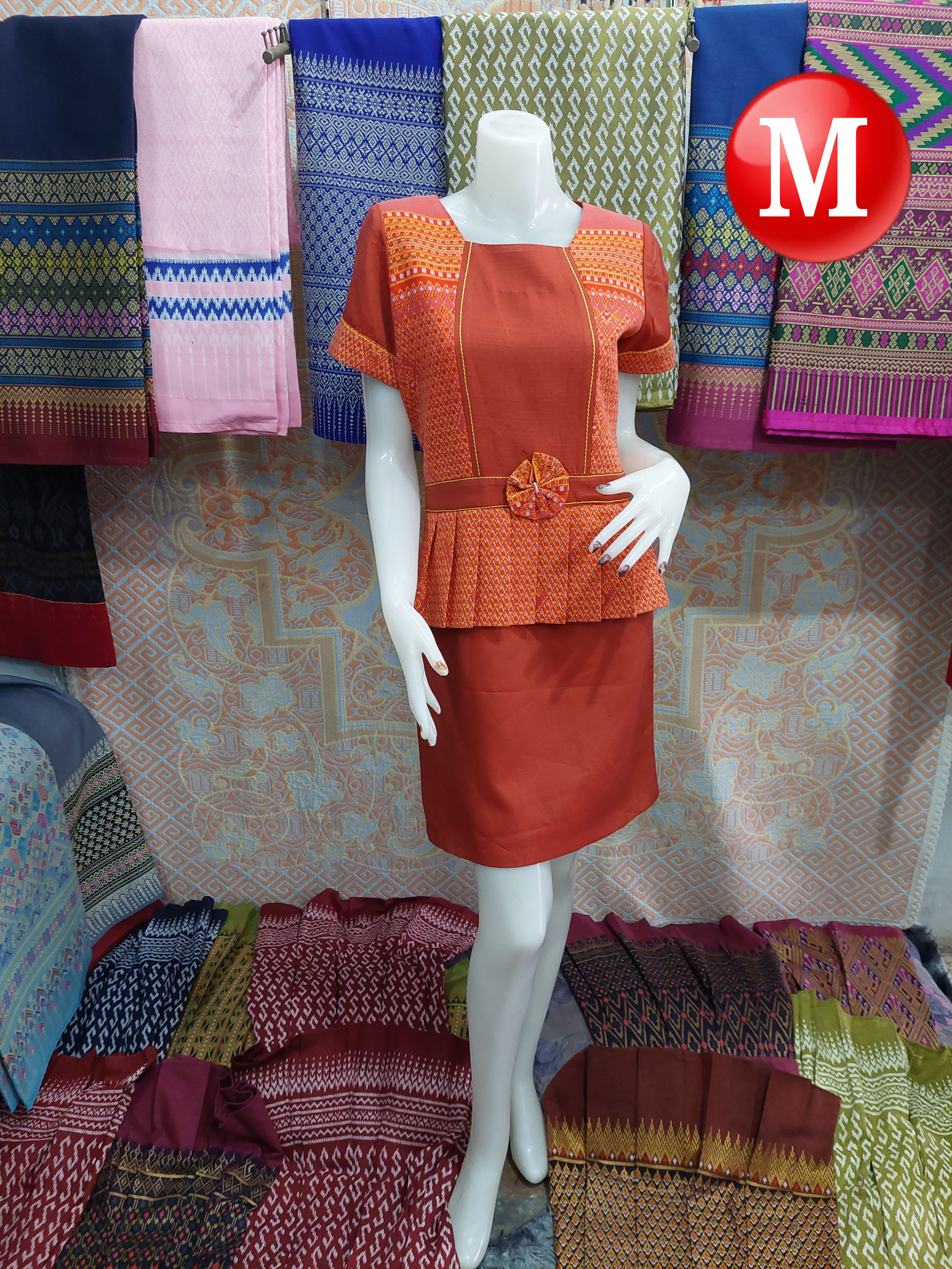 ชุดผ้าไทยผ้าไหมแพรทิพย์คอปีนตั้ง #ชุดผ้าไทยผ้าฝ้ายทอมือมัดหมี่ตีนแดง #ชุดผ้าไทยผ้าพื้นเมือง #ชุดผ้าไหมแพรทิพย์แต่งลูกไม้ #ชุดทำงานผ้าไทยปักลูกปัดสวยงาม♥