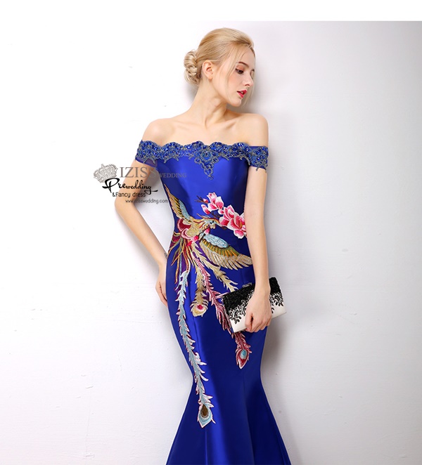 PW615- **พร้อมส่งสีแดง**ชุดกี่เพ้ายาวไหล่ปาด ชุดยกน้ำชา ชุดถ่ายพรีเวดดิ้ง (prewedding dress) & ชุดแต่งงานแฟนซี (Fancy wedding dress) "ธีมสีแดง"