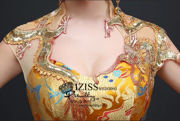 PW534 - **พรีออเดอร์มีแดงกับทองค่ะ** ชุดกี่เพ้าสีแดงทองลายมังกรแขนสั้นประดับเพชรพลอย ชุดยกน้ำชา ชุดคู่ถ่ายพรีเวดดิ้ง (prewedding dress) & ชุดแต่งงานแฟนซี (Fancy wedding dress)ชายหญิง "ธีมสีแดง"