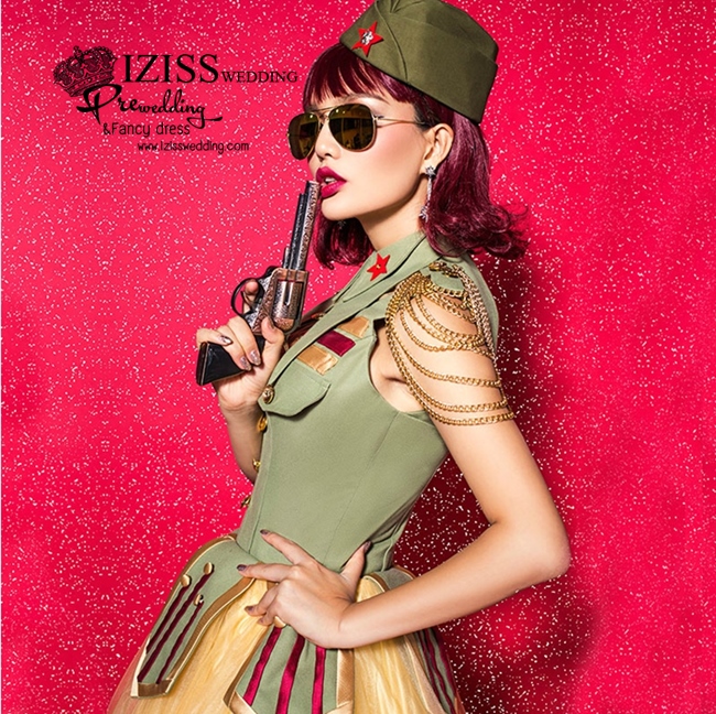 PW411-**พรีออเดอร์**ชุดคู่ถ่ายพรีเวดดิ้ง (prewedding dress) & ชุดแต่งงานแฟนซี (Fancy wedding dress)ชายหญิง "ธีมสีเขียวทหาร"