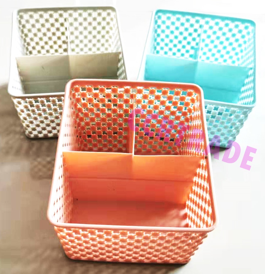 ตะกร้าใส่เครื่องเขียน 3 ช่อง 12x14 ซม.