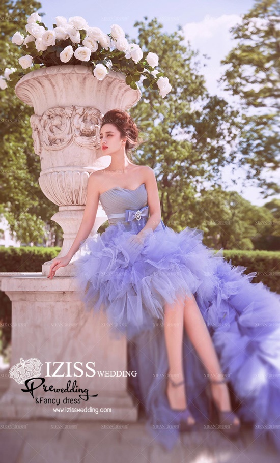 PW245 - **พร้อมส่งชุดผู้หญิงค่ะ** ชุดคู่ถ่ายพรีเวดดิ้ง (prewedding dress) & ชุดแต่งงานแฟนซี (Fancy wedding dress)หญิง "ธีมสีม่วงขาว"