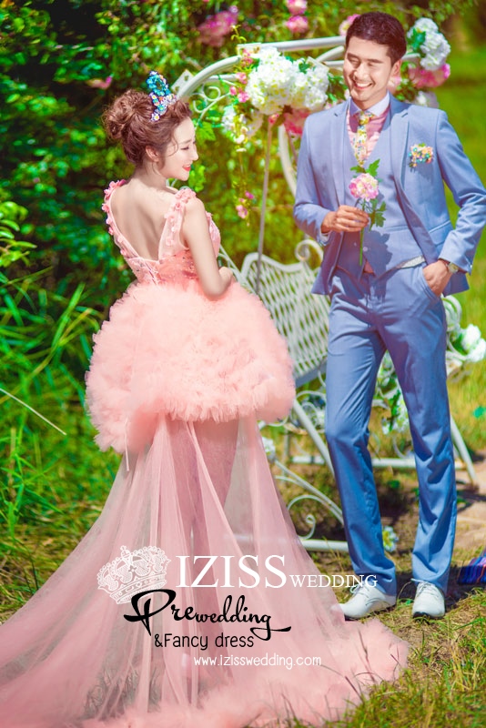 PW311 - **พรีออเดอร์ค่ะ** ชุดคู่ถ่ายพรีเวดดิ้ง (prewedding dress) & ชุดแต่งงานแฟนซี (Fancy wedding dress)ชายหญิง "ธีมสีส้มอมชมพู+ฟ้า"
