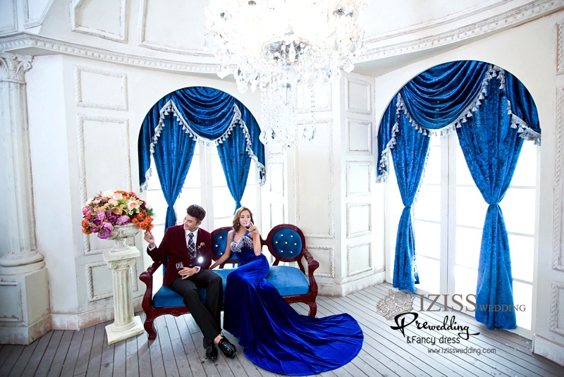 PW289 - **เลิกผลิตค่ะ** ชุดคู่ถ่ายพรีเวดดิ้ง (prewedding dress) & ชุดแต่งงานแฟนซี (Fancy wedding dress)ชายหญิง "ธีมสีน้ำเงิน-แดงเลือดหมู"