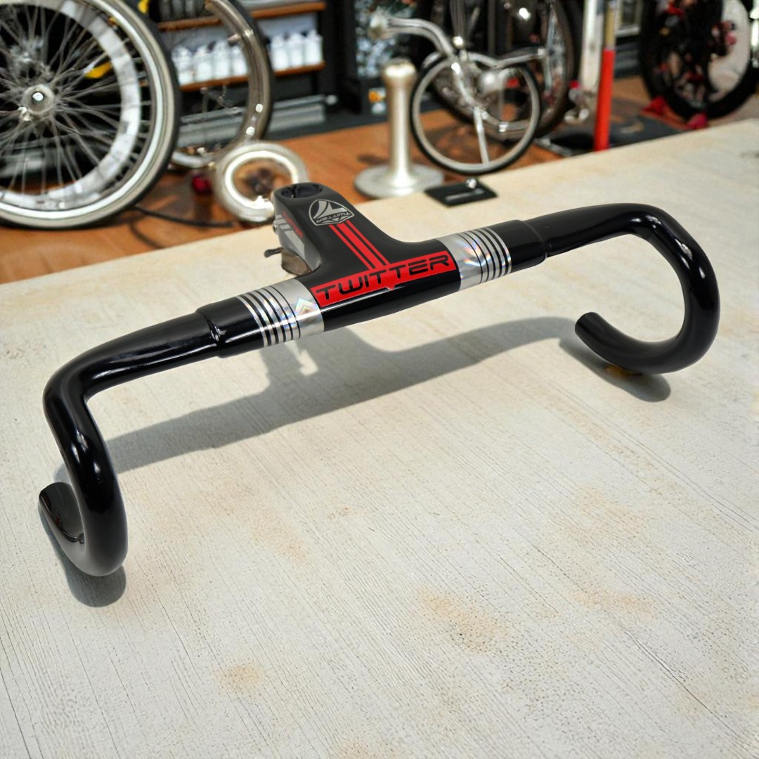 แฮนด์จักรยานเสือหมอบคาร์บอน TW ทวิสเตอร์ integrated Carbon Fiber อินทริเกตุ