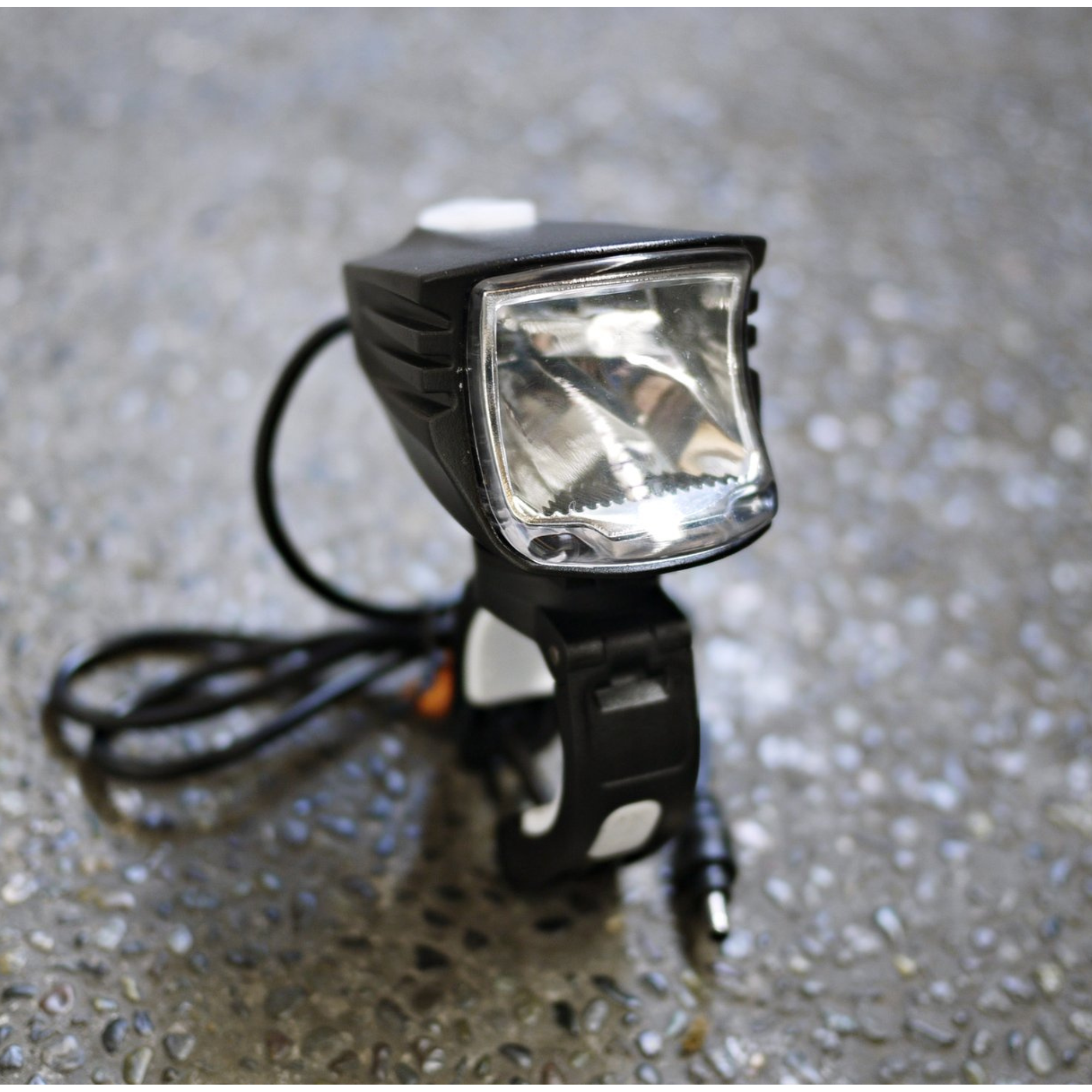 ไฟหน้าจักรยาน USB machfally ROX300 600LM