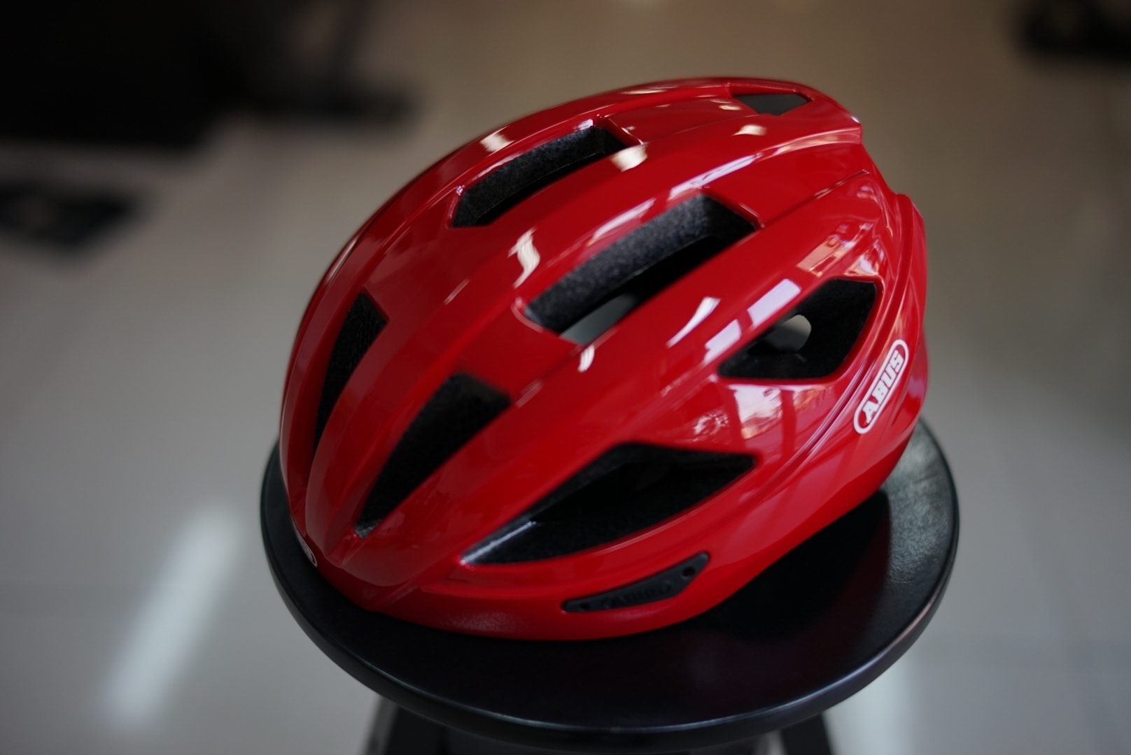 หมวกกันน็อคจักรยาน ใหม่ล่าสุด ABUS Macator เยอรมัน