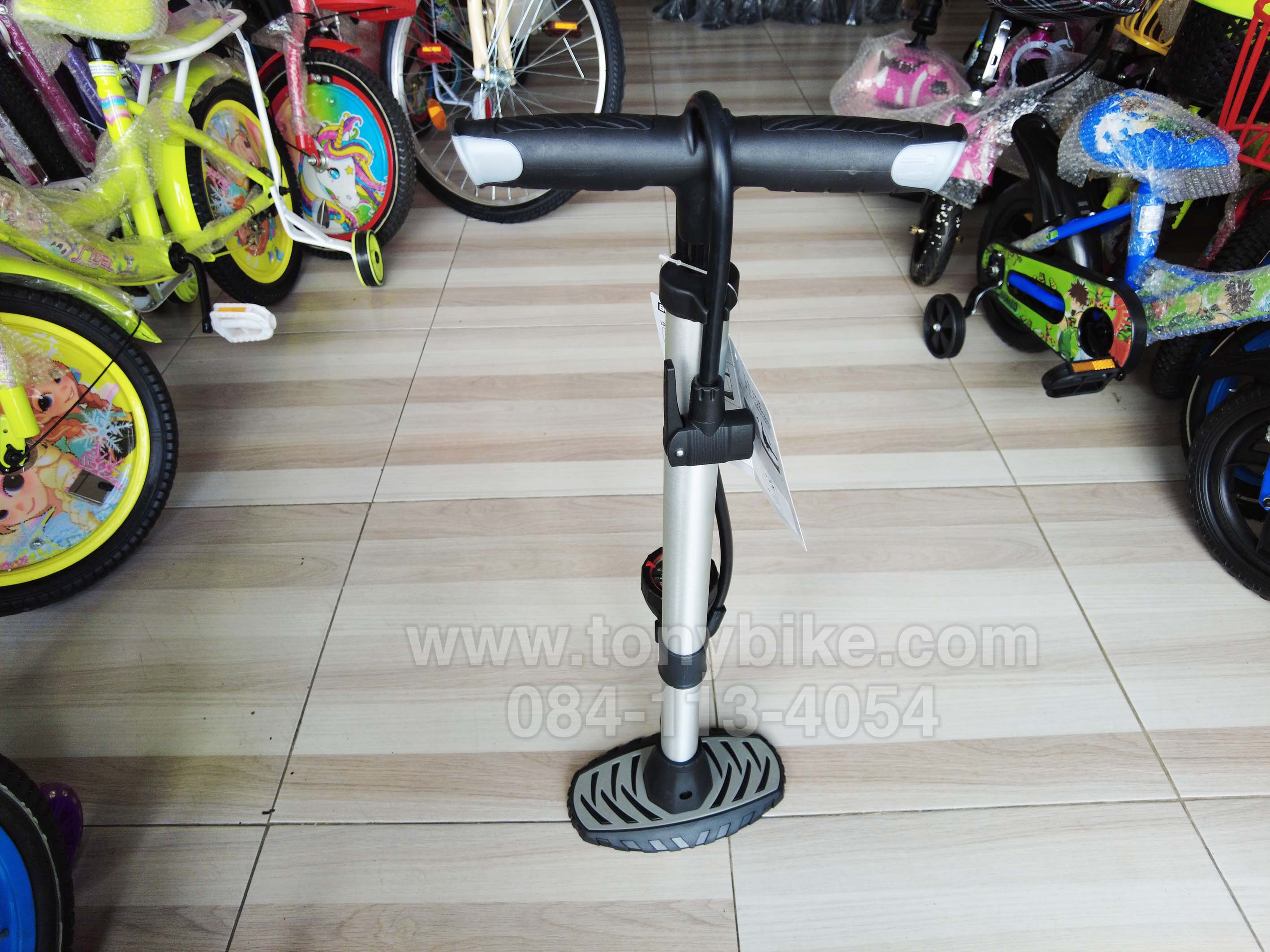 ที่สูบลมจักรยาน รุ่น CMP-117AG1 กระบอกอลูมิเนียม มีเกจวัดแรงดันลม หน้าปัด 5 ซม. (3 หัวสูบ A/V, F/V, D/V) 160 psi. 11 Bar