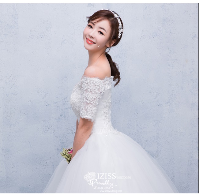 BR231 **พรีออเดอร์**ชุดแต่งงาน&ชุดเจ้าสาวแบบหางปลายาวสีขาวเกรดพรีเมี่ยม เปิดไหล่ มีแขน หรูหราน่ารัก สวยโดดเด่นไม่ซ้ำใคร