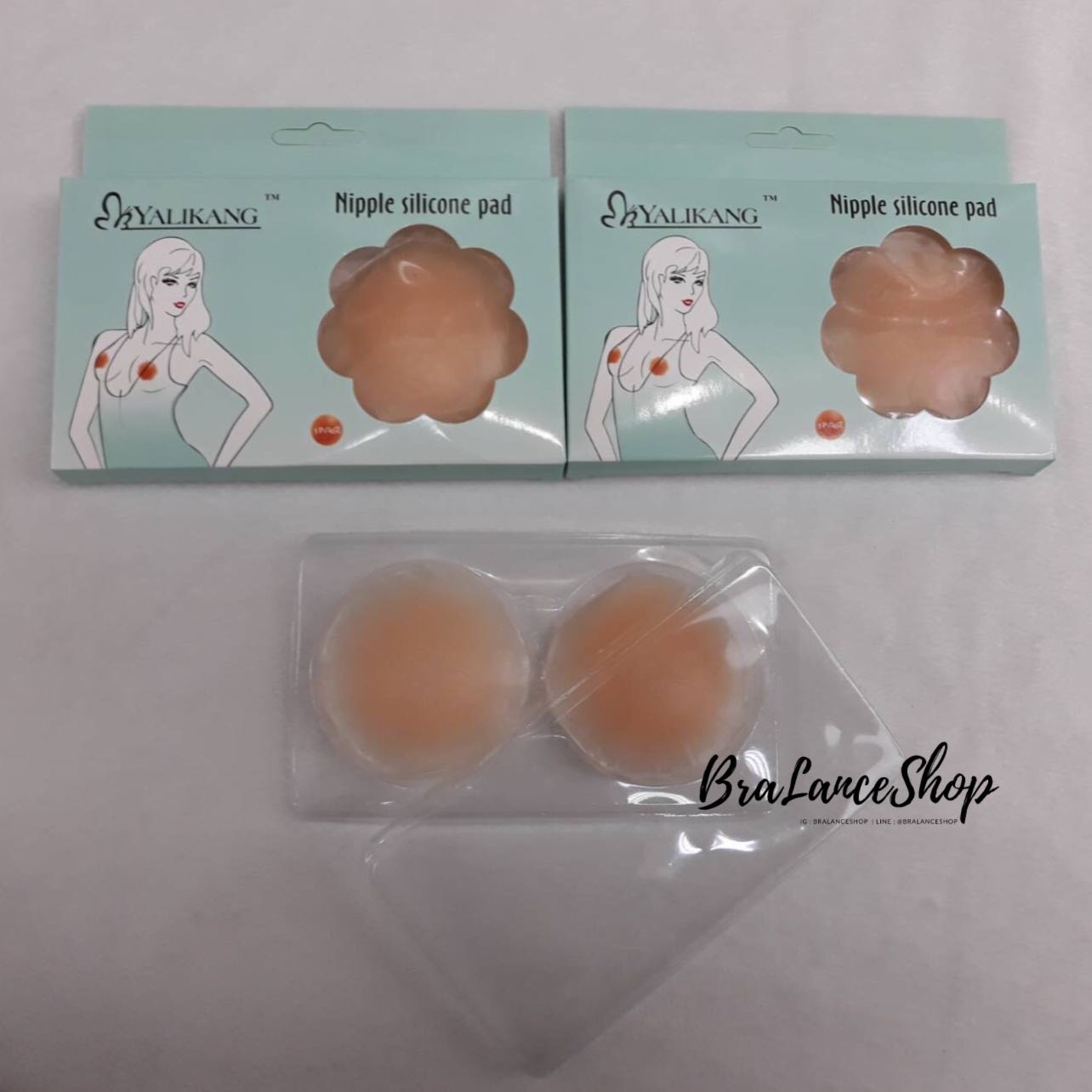 BLS✿J07 ปิดจุกซิลิโคนแบบหนาเว้นช่องกลาง มีกาว