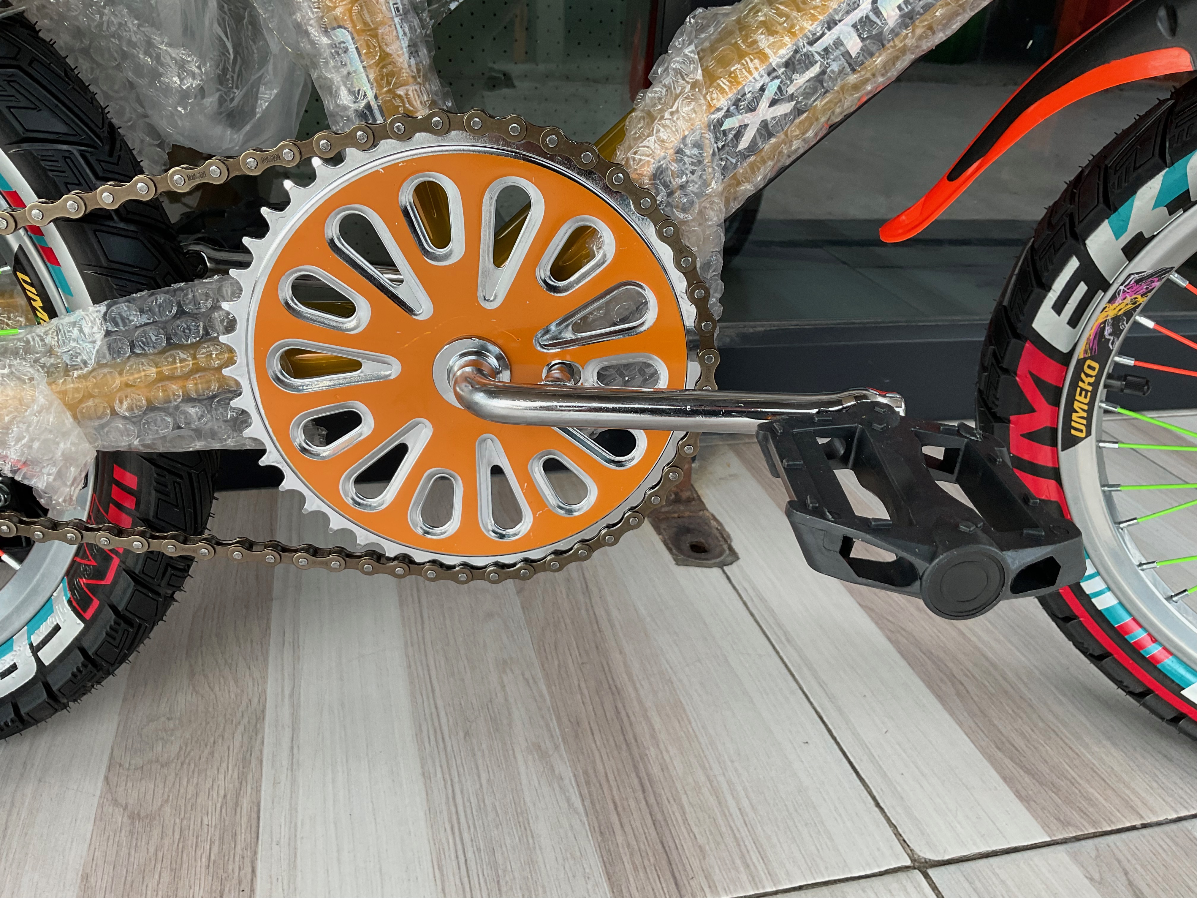 จักรยานเด็ก BMX 16 นิ้ว