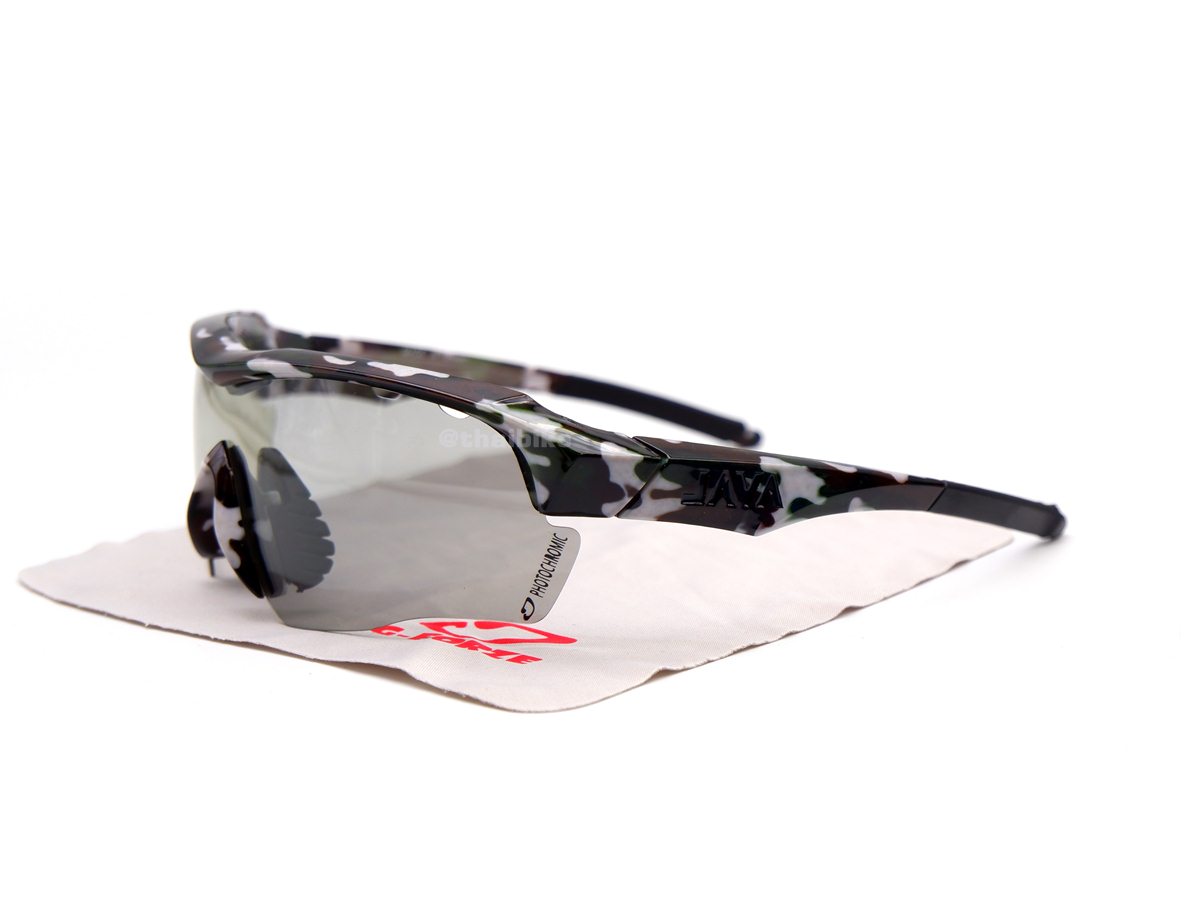 เลนส์ปรัแสงออโต้ แว่นตาปั่นจักรยาน ยี่ห้อ JAVA GEFORCE photochromic กิจกรรมกลางแจ้ง