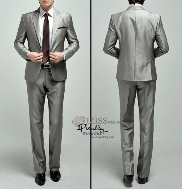 ST044- **พรีออเดอร์**สูทผู้ชายสีเทาเงินแขนยาว พร้อมกางเกงสีขาว ชุดสูทเจ้าบ่าว สูทแฟนซี ถ่ายพรีเวดดิ้ง & ชุดแต่งงานแฟนซี (Fancy wedding dress) สูทผู้ชายสีเทาเงิน