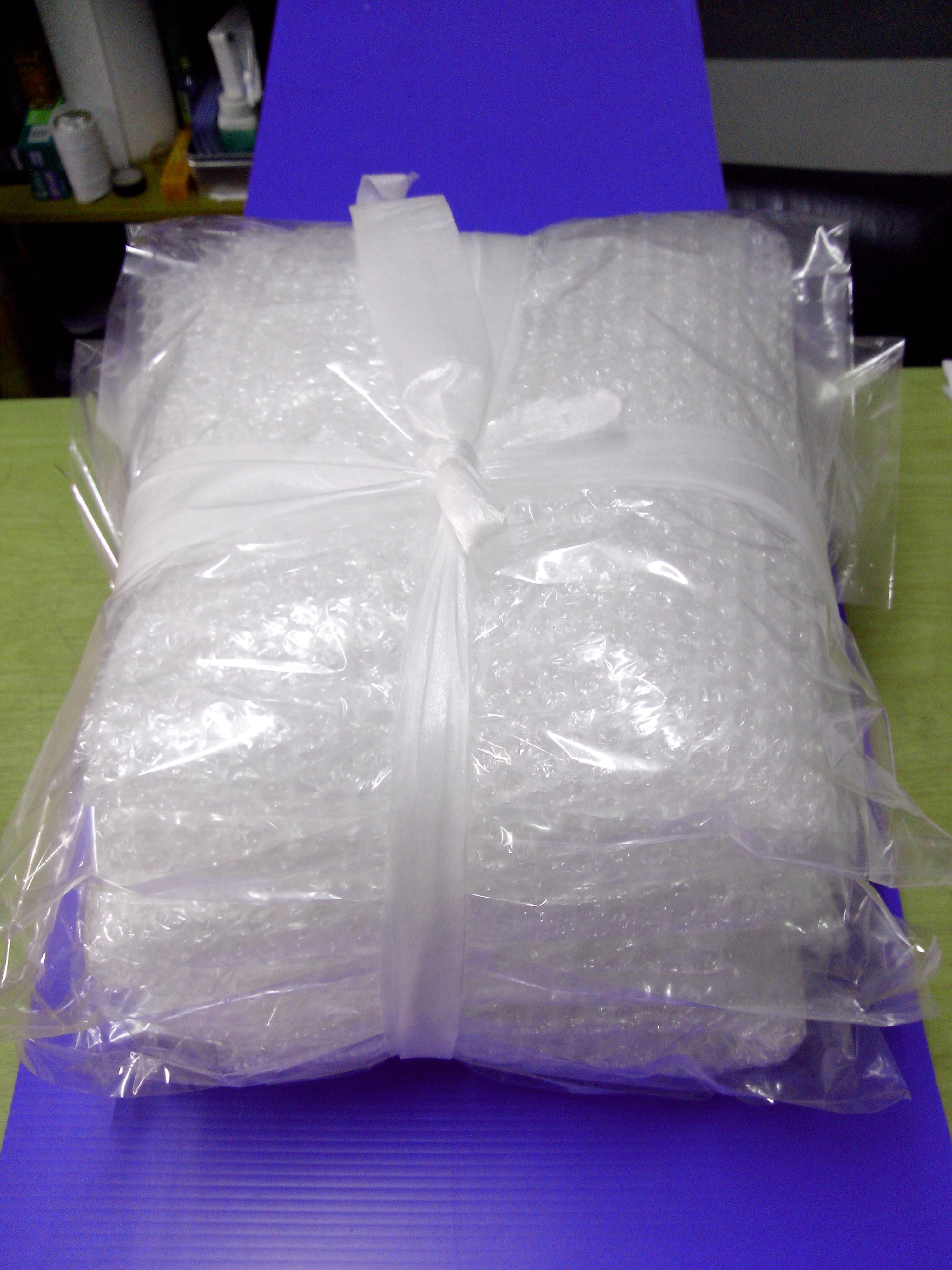 แอร์บับเบิ้ลขนาดต่างๆทั้งแบบแผ่น ซอง ม้วน ส่งให้ร้านขายเครื่องเขียนเพื่อขายหน้าร้าน สามารถสั่งทำขนาดและปริมาณตามต้องการ