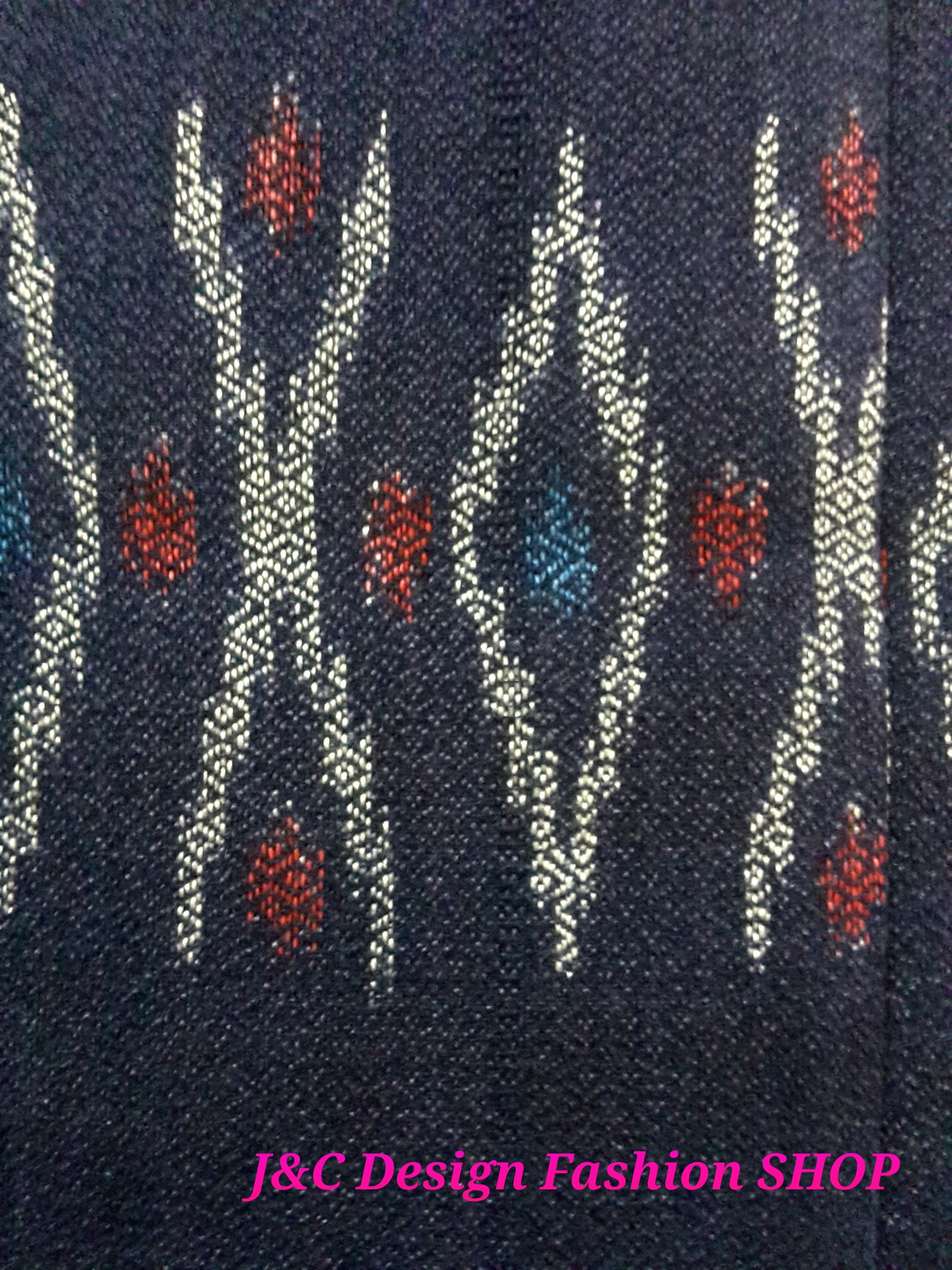 ผ้าถุงผ้าฝ้ายหมักโคลน มัดหมี่ย้อมคราม ลายลูกแก้วในตัว หัวตีนแดงผืนเดียวไม่ตัดต่อตีน ผ้ามัดหมี่ตีนแดง ผ้าซิ่นตีนแดง.ผ้าถุงสำเร็จรูป ผ้าซิ่นย้อมครามหมักโคลน