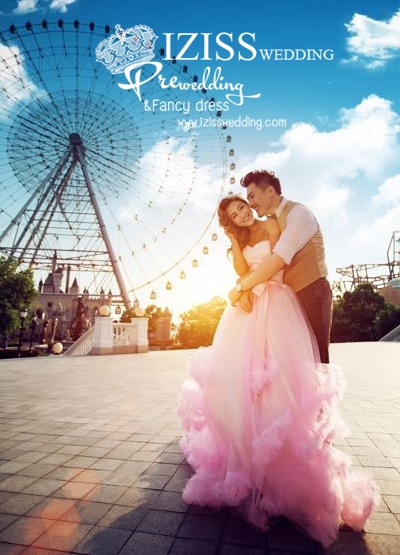 PW251 - **พรีออเดอร์เฉพาะชุดผู้หญิง** ชุดคู่ถ่ายพรีเวดดิ้ง (prewedding dress) & ชุดแต่งงานแฟนซี (Fancy wedding dress)ชายหญิง "ธีมสีชมพูอ่อน"