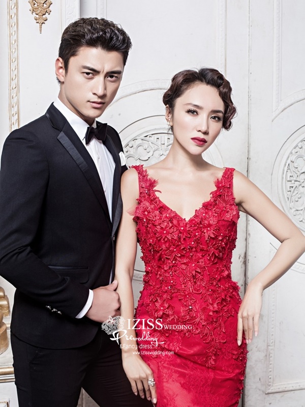 ST015- **พรีออเดอร์**สูทผู้ชายสีดำแขนยาว พร้อมกางเกง ชุดสูทเจ้าบ่าว สูทแฟนซี ถ่ายพรีเวดดิ้ง & ชุดแต่งงานแฟนซี (Fancy wedding dress) สูทผู้ชายสีดำ