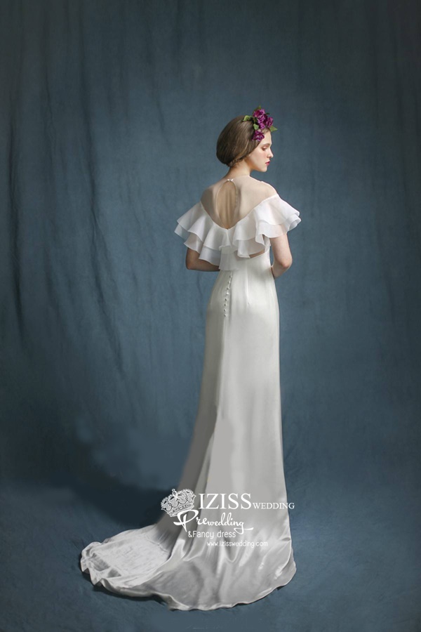 PW562- **พรีออเดอร์ค่ะ**ชุดคู่ถ่ายพรีเวดดิ้ง (prewedding dress) & ชุดแต่งงานแฟนซี (Fancy wedding dress)ชายหญิง "ธีมสีขาว"