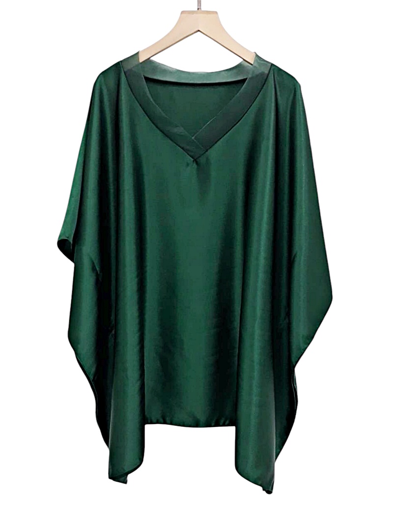 MT24-1157 เครปซาตินคอวีแก้วทรงผีเสื้อ อก 56 นิ้ว สีเขียวขี้ม้า สวยสไต์คุณนาย เสื้อผู้ใหญ่